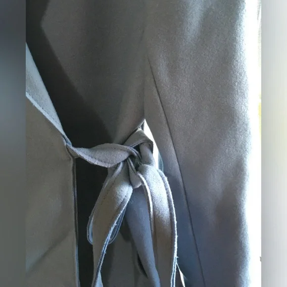 Women’s Jacket, Banana Republic, Powder Blue, wool, wrap tie. Never worn, US 6P - Picture 3 of 5